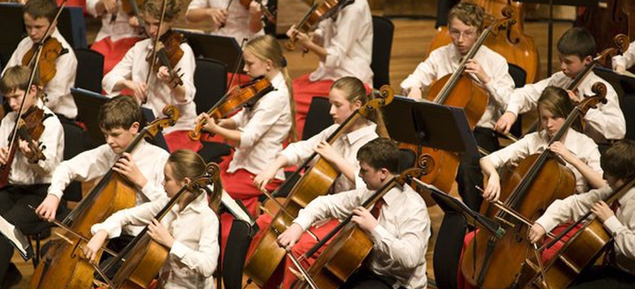 آموزشگاه-موسیقی-هنر-ایران-زمین-گیشا